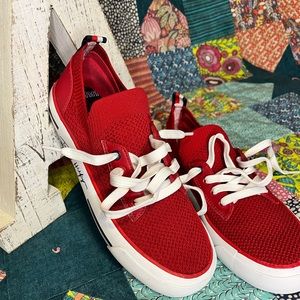 Tommy Hilfiger / Red Lo cut sneakers, Size 6 1/2 . Gently Worn. Almost like new